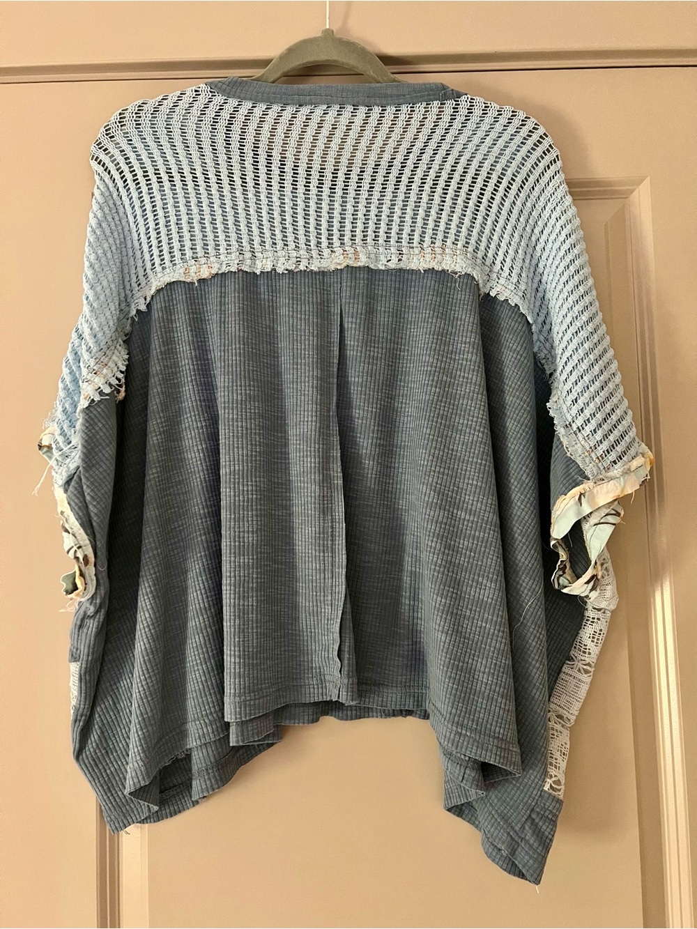 POL Crochet & Knit Short Sleeve Top - Picture 3 of 3